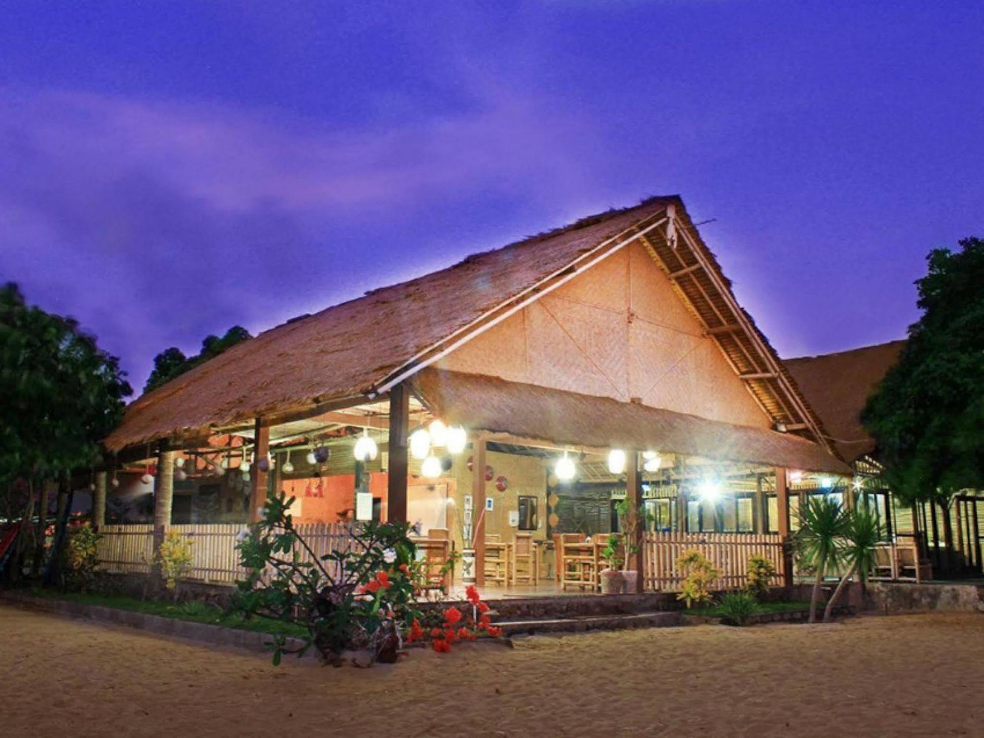 Bumbangku Beach Cottage Awang Exterior foto