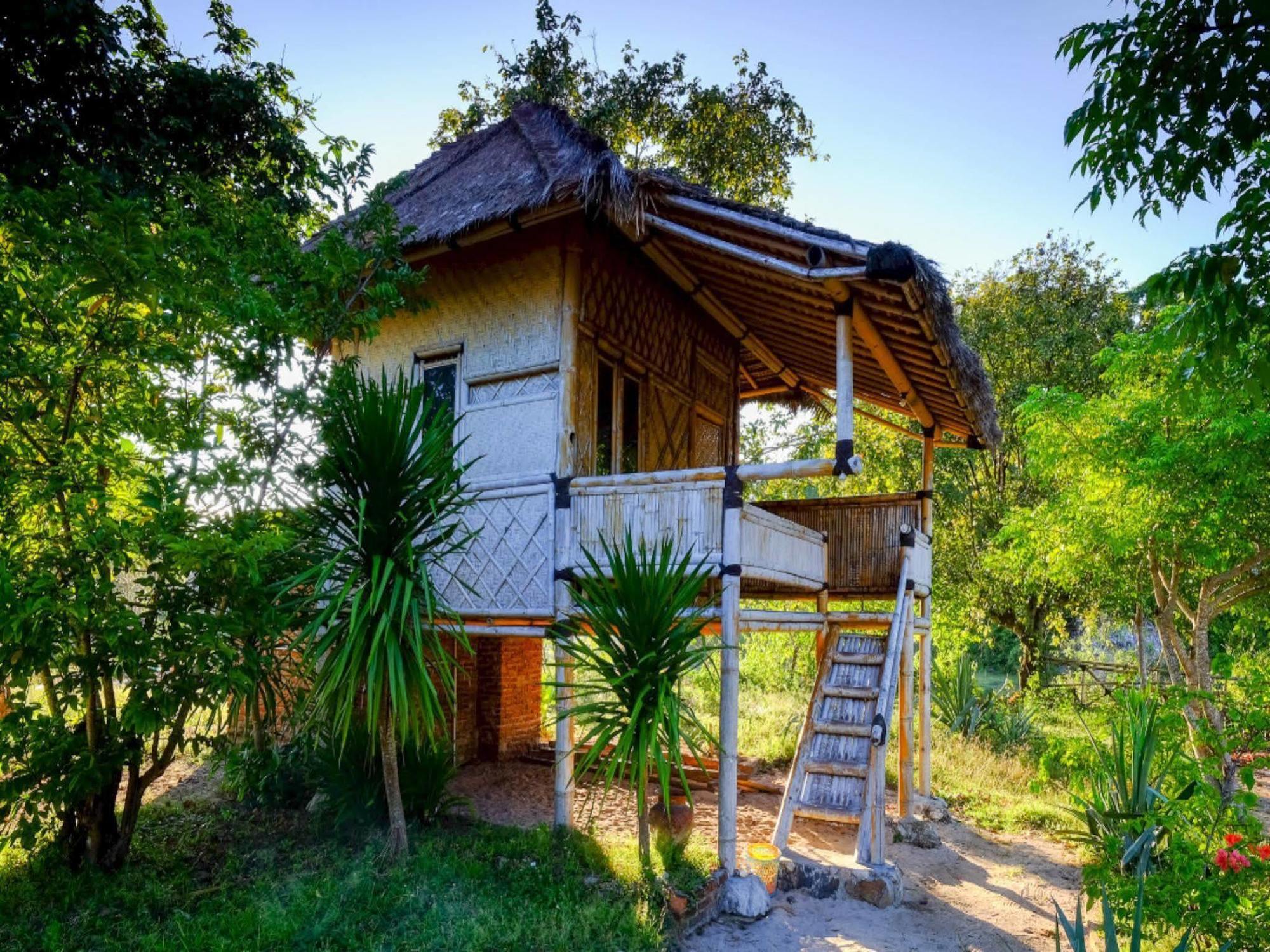 Bumbangku Beach Cottage Awang Exterior foto